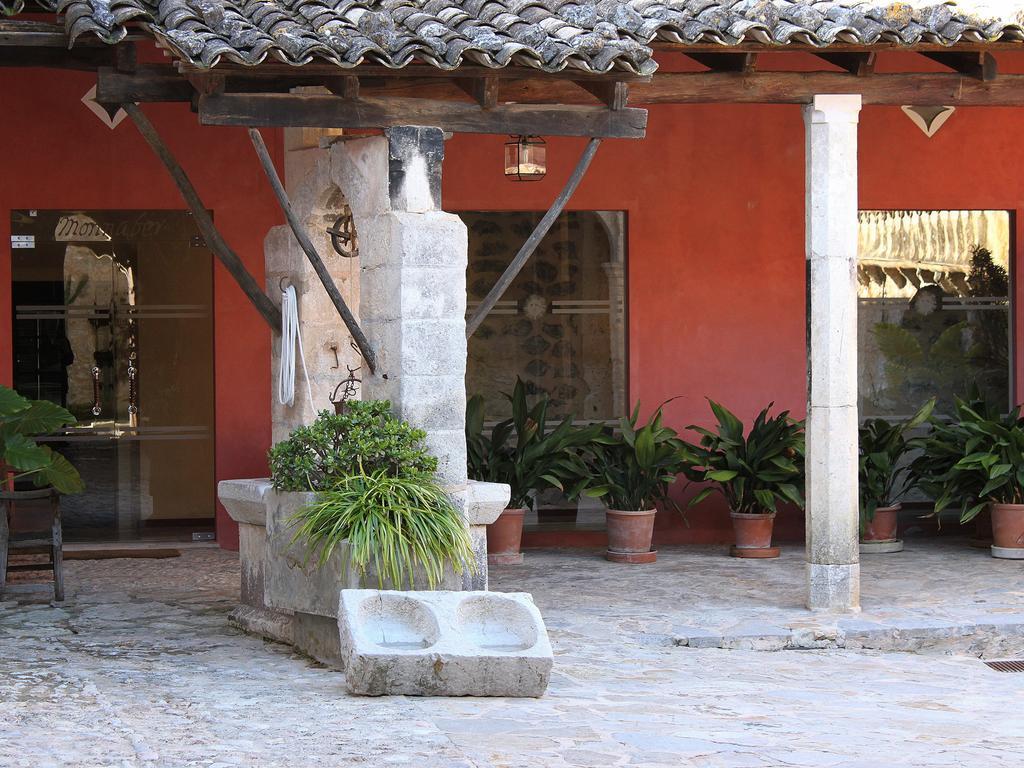 Monnaber Vell Hotel Campanet Bagian luar foto